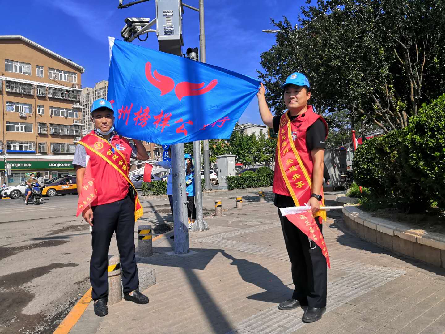 <strong>看女人操逼免费看</strong>